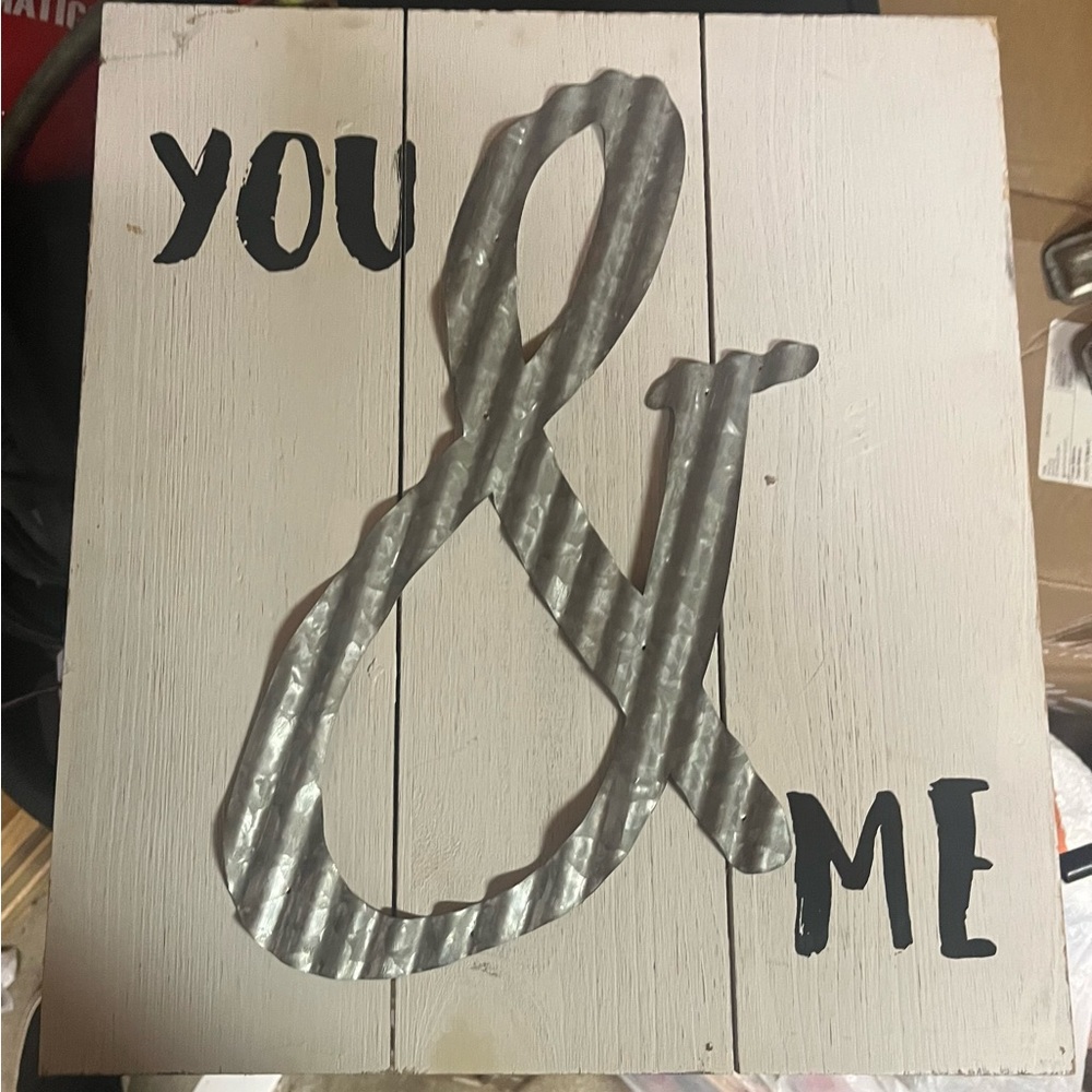 My boyfriends ex had this decor and I don’t want this
